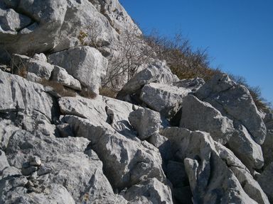 Mosor izvan Staze, Veliki Kabal, Ljuti put na Ljuti Kamen